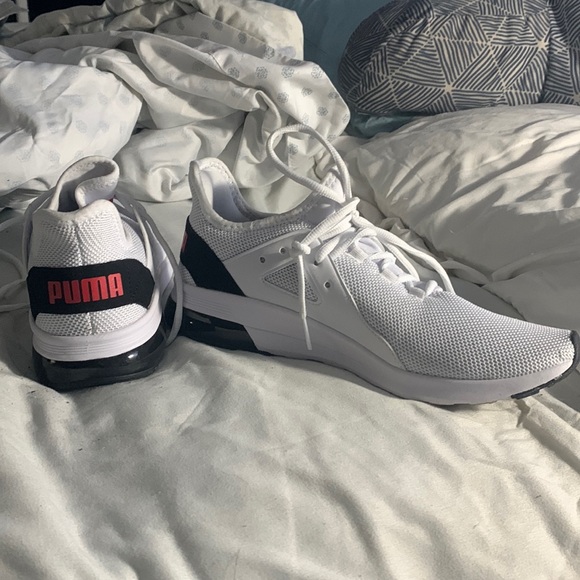 White Puma sneakers - Picture 1 of 5